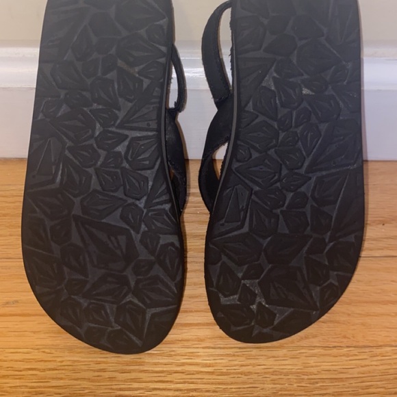 Little Boys Volcom Sandal size 13 - Picture 2 of 4